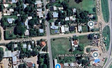 Propiedad ubicada en la esquina de Junín y Luján - Barrio Los Claveles