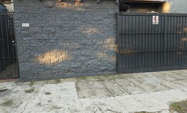 Casa en venta - 3 Dormitorios 2 Baños - Sarandí