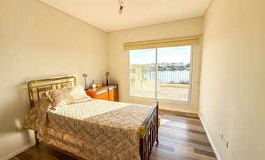 CASA EN VENTA A LA LAGUNA EN VILLANUEVA SAN BENITO