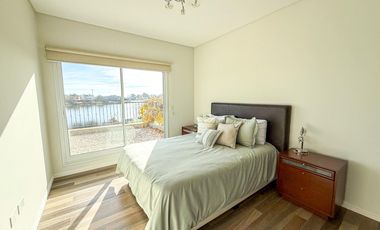 CASA EN VENTA A LA LAGUNA EN VILLANUEVA SAN BENITO