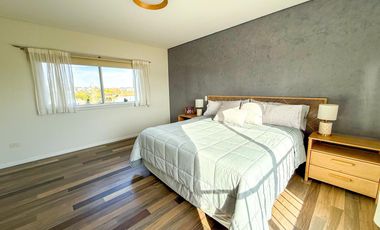 CASA EN VENTA A LA LAGUNA EN VILLANUEVA SAN BENITO