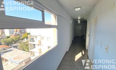 Departamento de dos ambientes, Morón. Excelente ubicación.