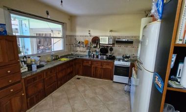 Hermosa casa y espaciosa en Ignacio crespo 8200. Zona norte