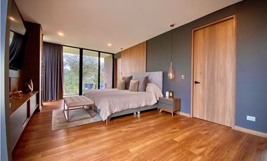 Venta Casa Campestre Infinity Pool Parcelacion Alto Palmas Envigado