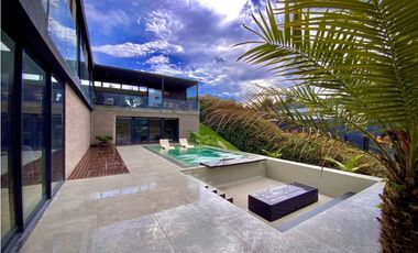 Venta Casa Campestre Infinity Pool Parcelacion Alto Palmas Envigado