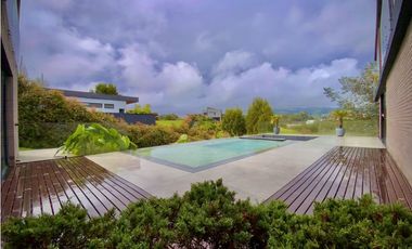 Venta Casa Campestre Infinity Pool Parcelacion Alto Palmas Envigado