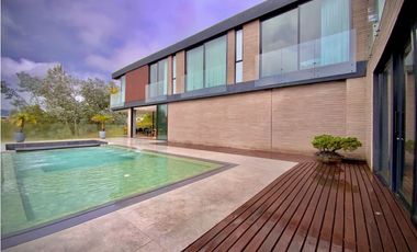 Venta Casa Campestre Infinity Pool Parcelacion Alto Palmas Envigado