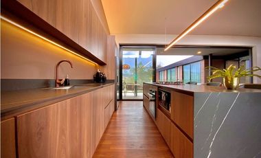 Venta Casa Campestre Infinity Pool Parcelacion Alto Palmas Envigado