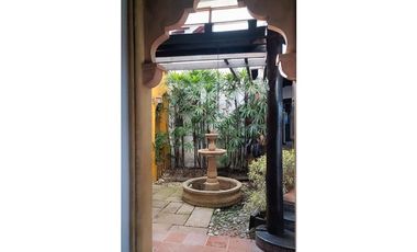 HERMOSA CASA CAMPESTRE CON TOQUE COLONIAL EN COLINAS DE ARROYOALTO AL