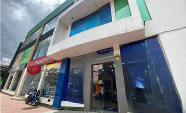 SE ARRIENDA LOCALES  EN ZIPAQUIRA AVENIDA CARRERA 15 CON CUARTA.