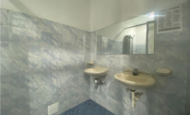 SE ARRIENDA LOCALES  EN ZIPAQUIRA AVENIDA CARRERA 15 CON CUARTA.