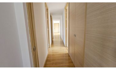 Venta de apartamento El Poblado, Santa María de los ngeles, Amplio