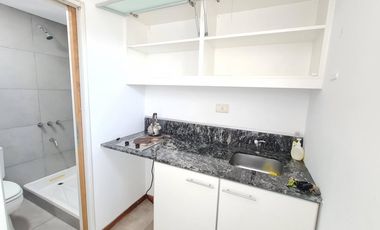 Oficina monoambiente con renta, en venta en Quilmes