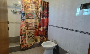 Casa en venta - 4 Dormitorios 2 Baños - 201Mts2 - Mar del Plata