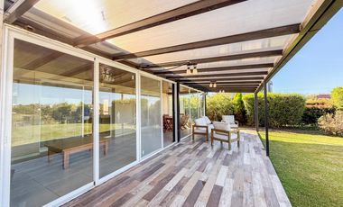 CASA EN VENTA A LA LAGUNA EN SAN BENITO VILLANUEVA