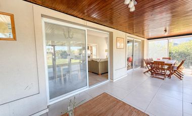 CASA EN VENTA A LA LAGUNA EN SAN BENITO VILLANUEVA