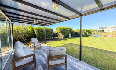 CASA EN VENTA A LA LAGUNA EN SAN BENITO VILLANUEVA