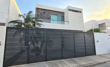 CASA EN VENTA EN MONTEBELLO