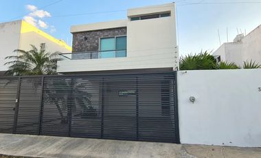 CASA EN VENTA EN MONTEBELLO