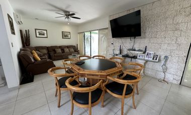 CASA EN VENTA DE MONTEBELLO