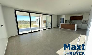 Casa a estrenar en Villalobos