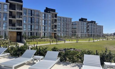 Departamento sobre el golf  en venta en Pilará Residence, Pilara, Pilar