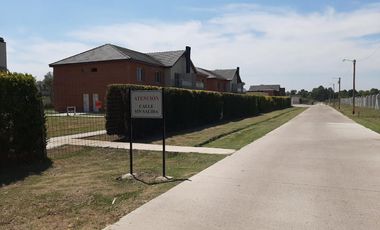 Departamento en Altos de Maschwitz - 2 AMB con Jardín