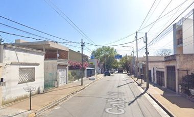 Casa en venta - 2 Dormitorios 1 Baño - Cochera - 250Mts2 - Berazategui