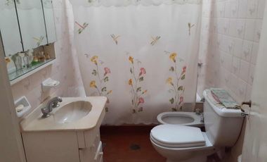Casa en venta - 2 Dormitorios 1 Baño - Cochera - 250Mts2 - Berazategui