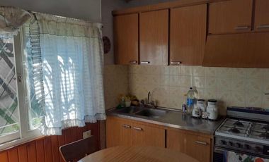 Casa en venta - 2 Dormitorios 1 Baño - Cochera - 250Mts2 - Berazategui