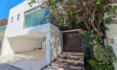 RENTA DE CASA EN LA ISLA 2 LOMAS DE ANGELOPOLIS 3 RECAMARAS