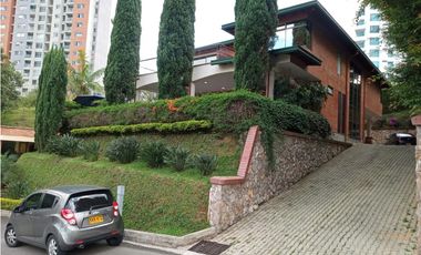 Casa en renta en Sabaneta, sector Las Lomitas