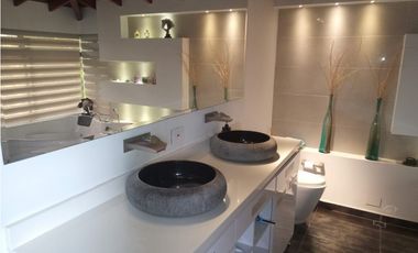 Casa en renta en Sabaneta, sector Las Lomitas