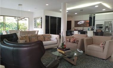 Casa en renta en Sabaneta, sector Las Lomitas