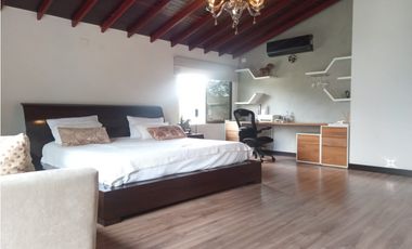 Casa en renta en Sabaneta, sector Las Lomitas