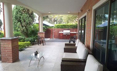 Casa en renta en Sabaneta, sector Las Lomitas