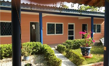 VENDO CABAÑA Y LOTE UBICADO EN COVEÑAS SUCRE