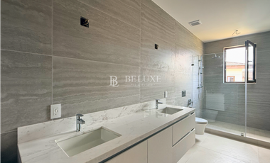 VENDO CASAS ESPECIALES EN SANTA MARIA, PH THE WOODS (5)