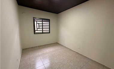 VENTA DE CASA EN DAVID CENTRO CERCADA
