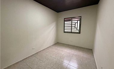 VENTA DE CASA EN DAVID CENTRO CERCADA