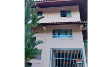 VENTA CASA EN ALBROOK EN PASEO DE LA IGUANA