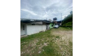 SAN MIGUELITO AUTOMOTOR VENTA DE TERRENO  CON 6 APARTAMENTOS A.A