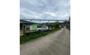 SAN MIGUELITO AUTOMOTOR VENTA DE TERRENO  CON 6 APARTAMENTOS A.A