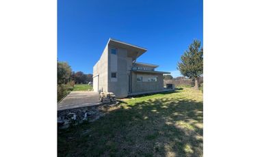 Casa a terminar en venta, barrio el marquesado.