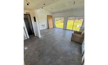 Casa a terminar en venta, barrio el marquesado.