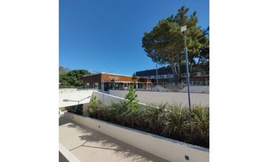 LOCAL 34 -PASEO COMERCIAL COSTA ESMERALDA - ALQUILER