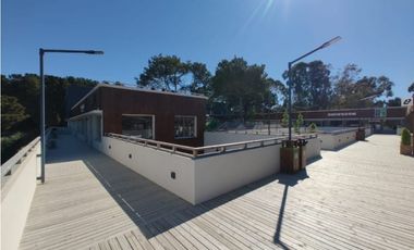 LOCAL 34 -PASEO COMERCIAL COSTA ESMERALDA - ALQUILER