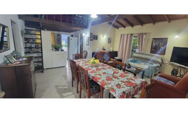 CASA A LA VENTA EN VALERIA DEL MAR CON DEPARTAMENTO SEPARADO