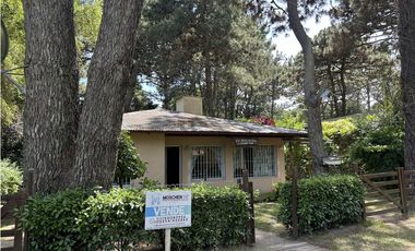 CASA A LA VENTA EN VALERIA DEL MAR CON DEPARTAMENTO SEPARADO