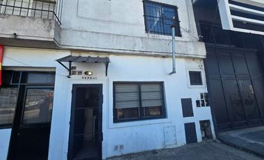 Departamento Tipo Casa en venta en Bernal Oeste